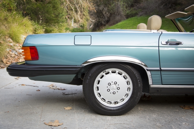 Mercedes Motoring - 1989 560SL Roadster/Coupe