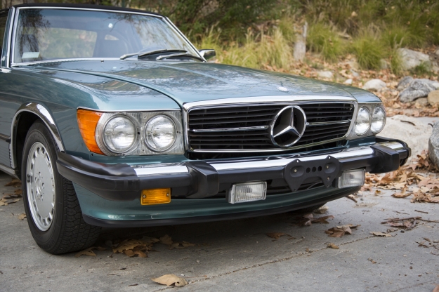 Mercedes Motoring - 1989 560SL Roadster/Coupe